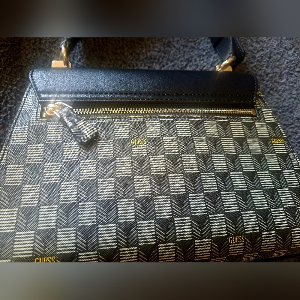 Guess Haille Top Handle Purse with Granite Logo - Brand New - Picture 5 of 9